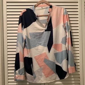 🎅🏼2 for $25 🎅🏼 Abstract blouse size US XL NWT